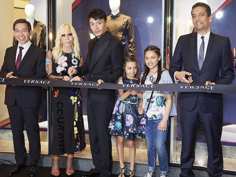 VERSACE, GRANDE EVENTO PER L’OPENING DEL NUOVO FLAGSHIP STORE AD HONG KONG
