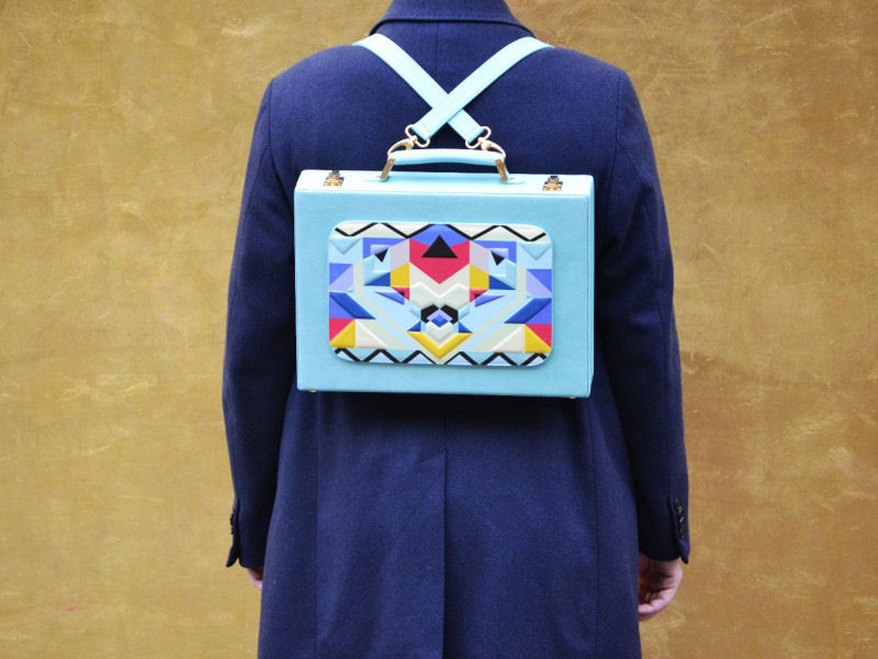 THE DOTS BAG COLLECTION: THE NEW ORIENTAL POP ART FOR FEMININE ATTITUDE