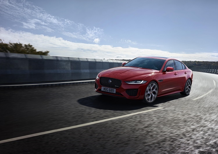 NUOVA JAGUAR XE. ANCORA PIU’ LUSSO E TECNOLOGIA INTUITIVA