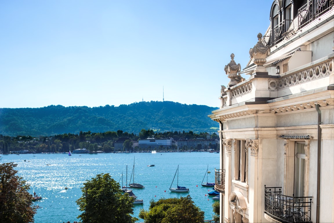 LA RÉSERVE EDEN AU LAC ZURICH.L’IMMAGINARIO YACHT CLUB DI PHILIPPE STARCK