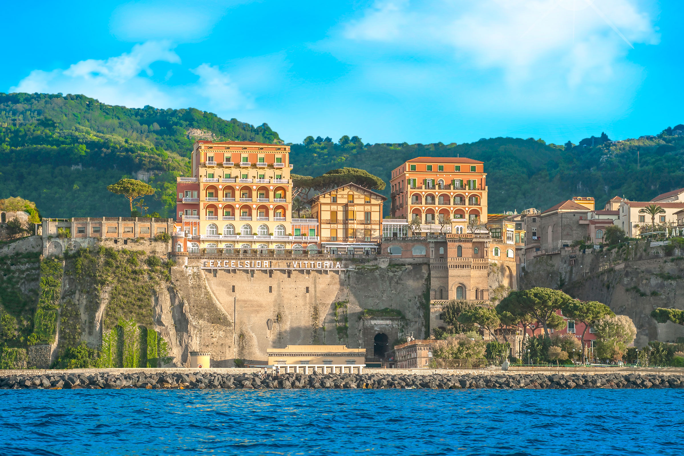 IL GRAND HOTEL EXCELSIOR VITTORIA DI SORRENTO NOMINATO “PRIMO RESORT HOTEL IN ITALIA”