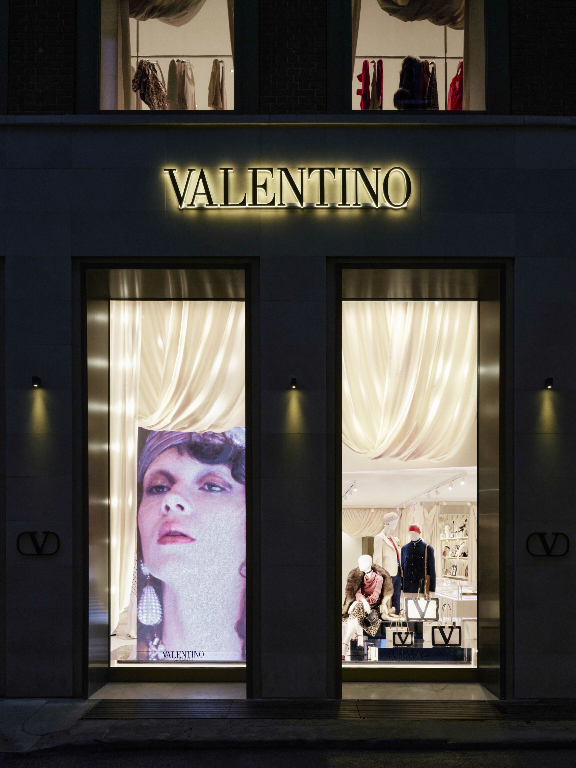 Maison Valentino inaugura il suo temporary flagship a Milano